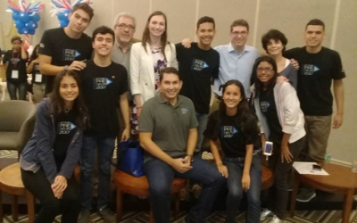 Parte del Jurado y ganadores del Young Entrepreneur 2017
