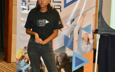 Alana Astudillo, Club de Deportes Acuáticos,  ganadora del Young Entrepreneur 2017
